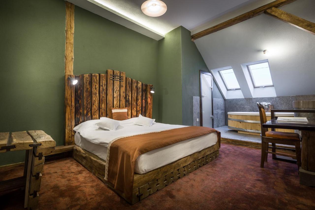 Castle Hotel Daniel Baraolt 외부 사진