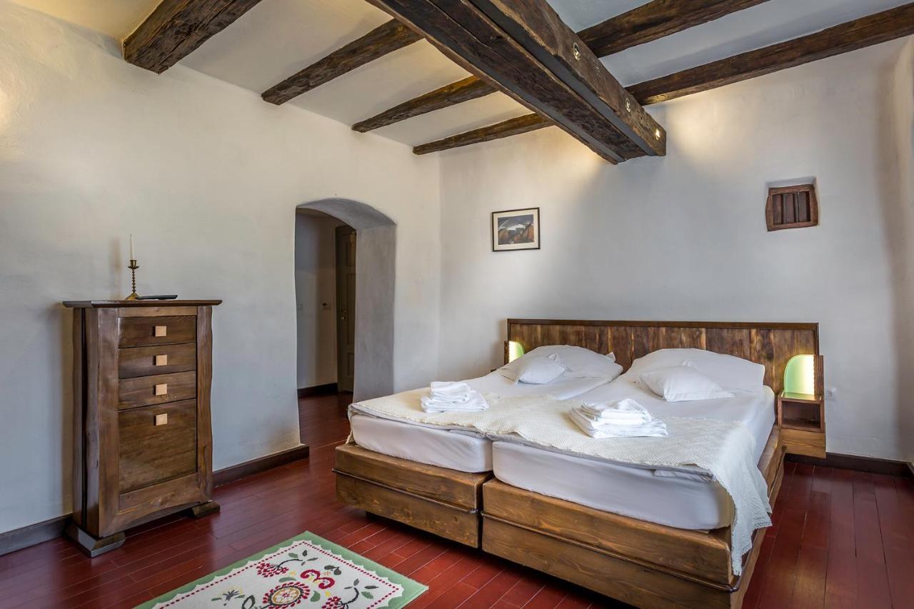 Castle Hotel Daniel Baraolt 외부 사진