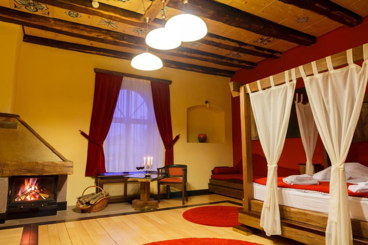 Castle Hotel Daniel Baraolt 외부 사진