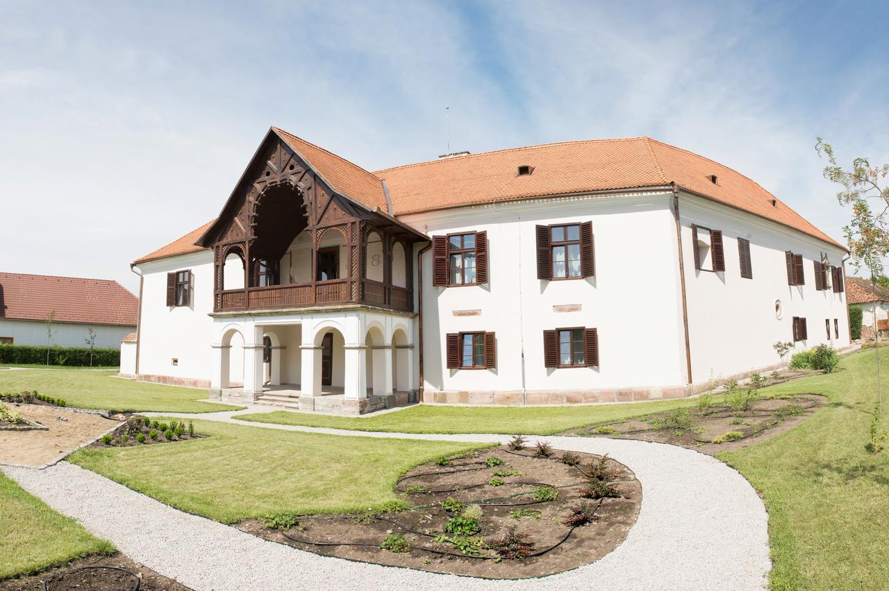 Castle Hotel Daniel Baraolt 외부 사진