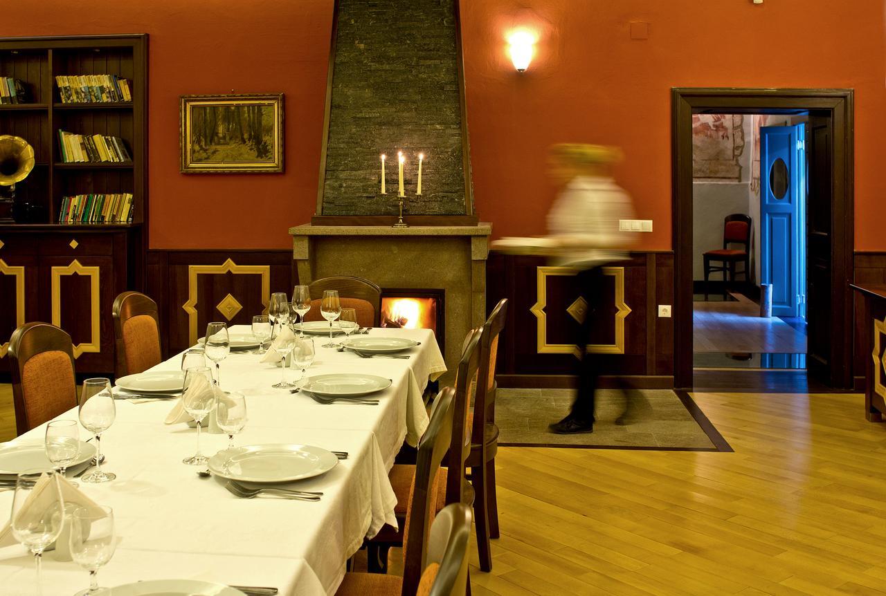 Castle Hotel Daniel Baraolt 외부 사진