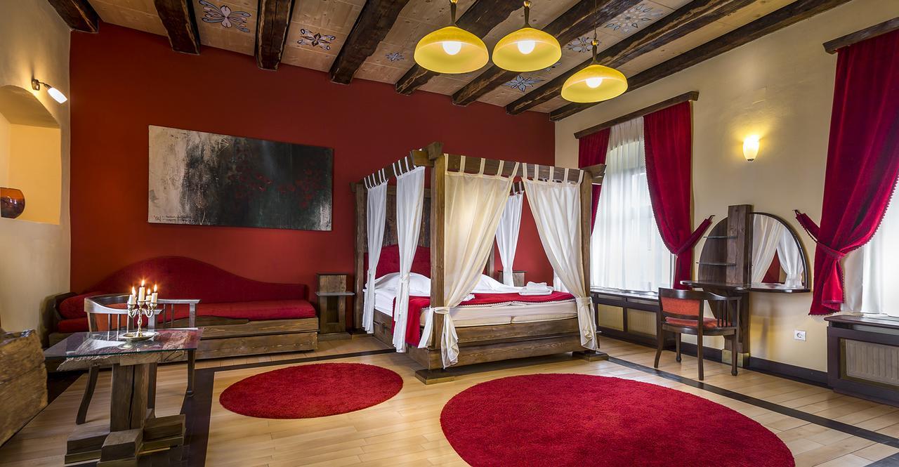 Castle Hotel Daniel Baraolt 외부 사진