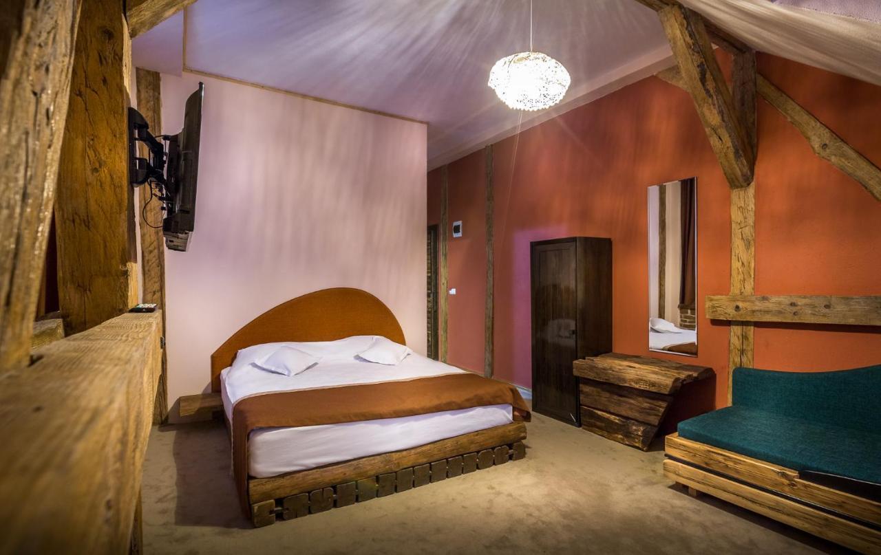Castle Hotel Daniel Baraolt 외부 사진