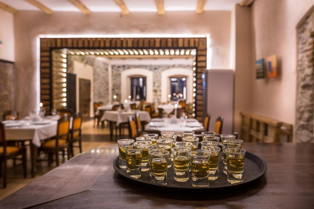 Castle Hotel Daniel Baraolt 외부 사진